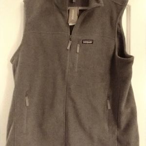 Patagonia Men's Grey  Vest
